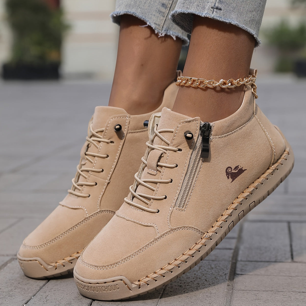 Roberta | Women Wide Toe Box Cushioned Walking Shoes
