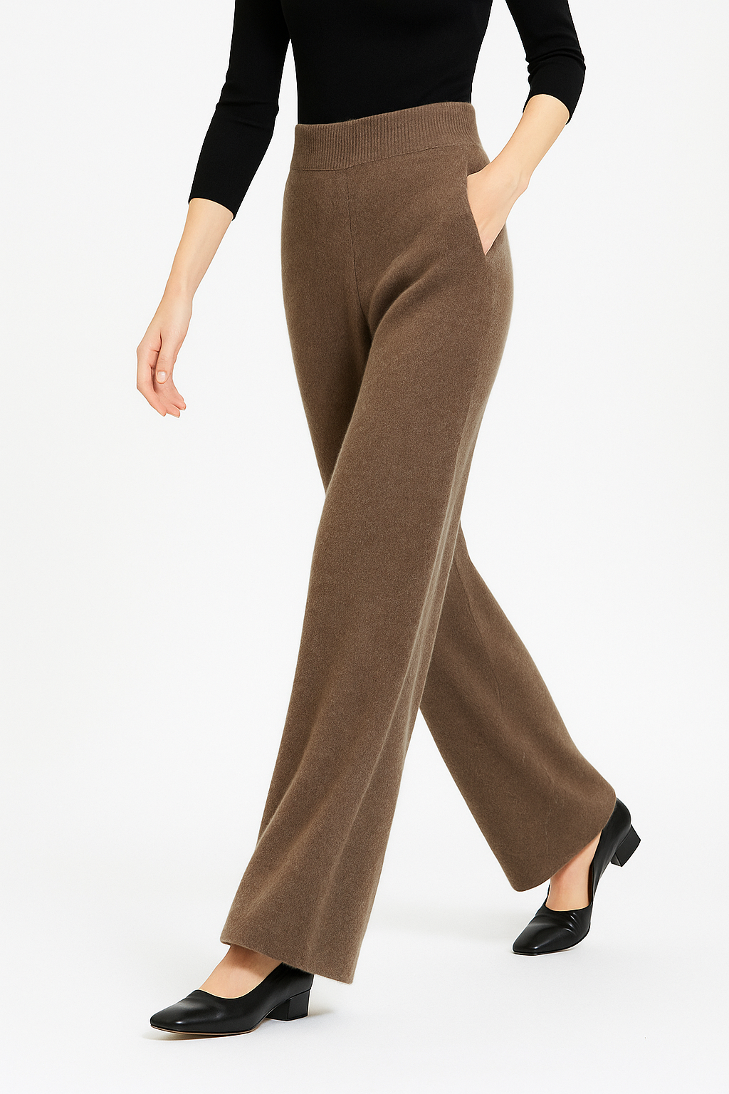Women's loose pull-on joggers by Christine Brewer, soft cashmere pants with relaxed fit and comfortable design.