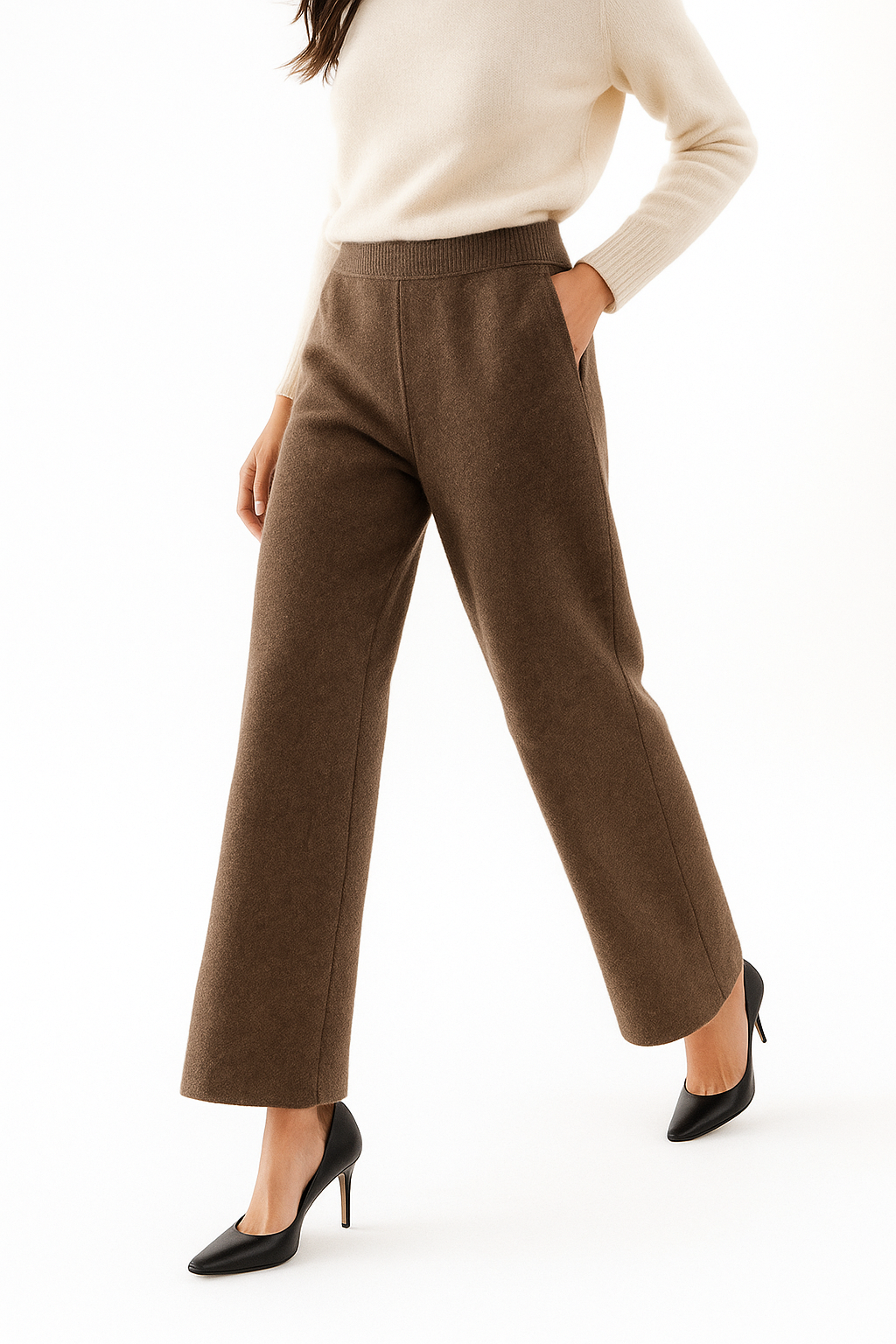 Women's loose pull-on joggers by Christine Brewer, soft cashmere pants with relaxed fit and comfortable waistband.
