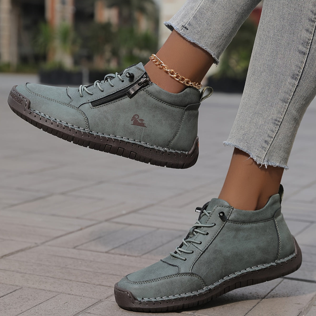Roberta | Women Wide Toe Box Cushioned Walking Shoes