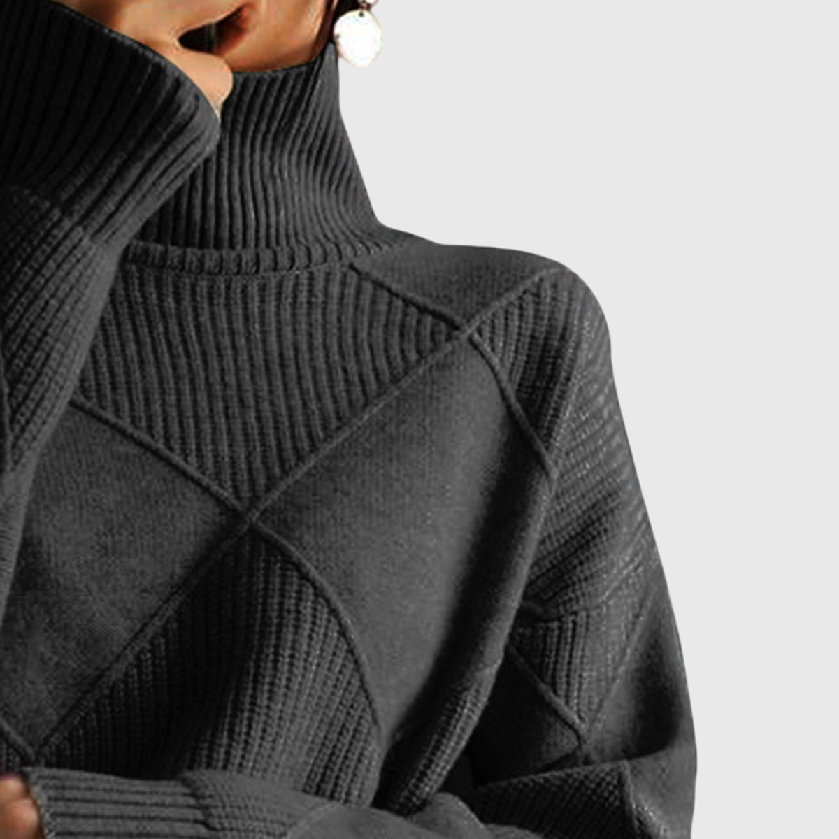 Christine Brewer Laura women's turtleneck sweater, cozy knit in a classic design, perfect for fall and winter wear.