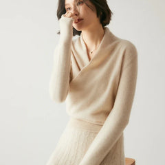 Christine Brewer Dawn cashmere sweater for women, soft beige knit with a cozy, relaxed fit, perfect for stylish winter wear.