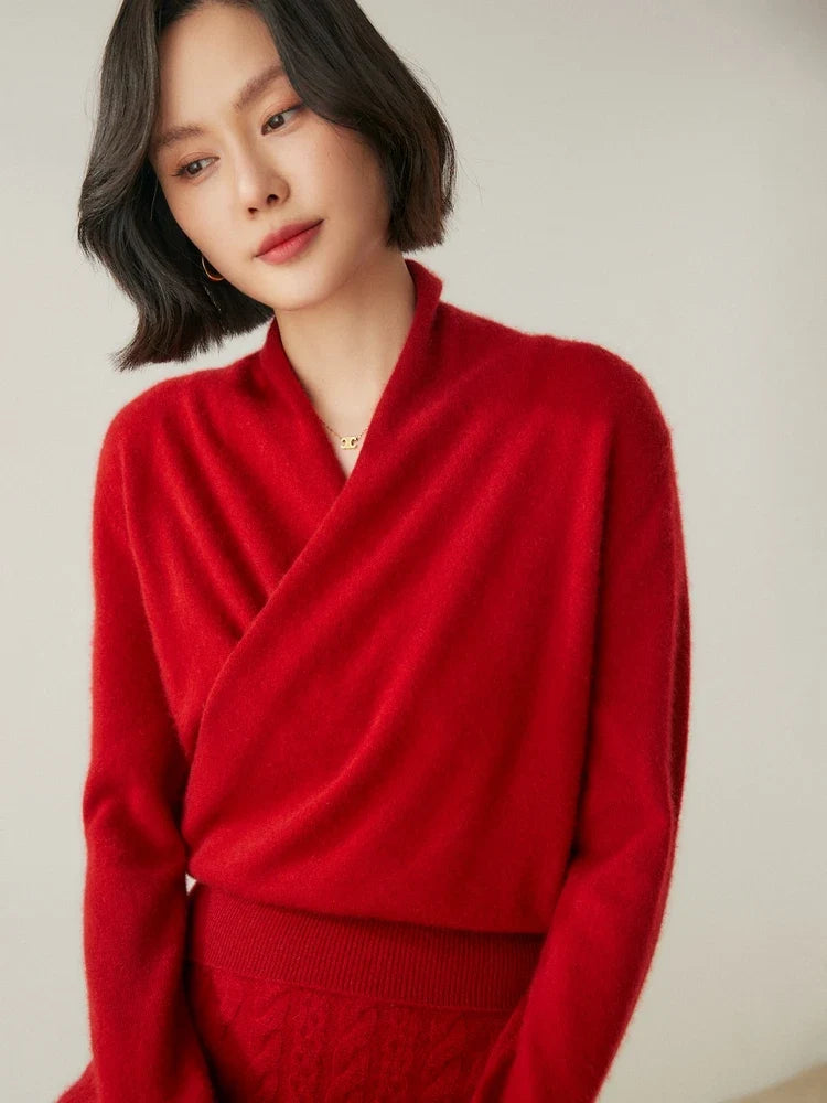 Women’s Dawn cashmere sweater by Christine Brewer, soft beige knit with a relaxed fit and long sleeves, perfect for cozy winter wear