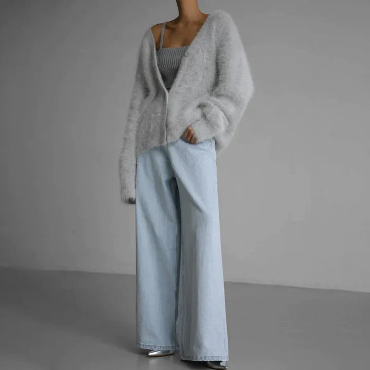 Belinda | Relaxed-Fit Button-Front V-Neck Cardigan for Women