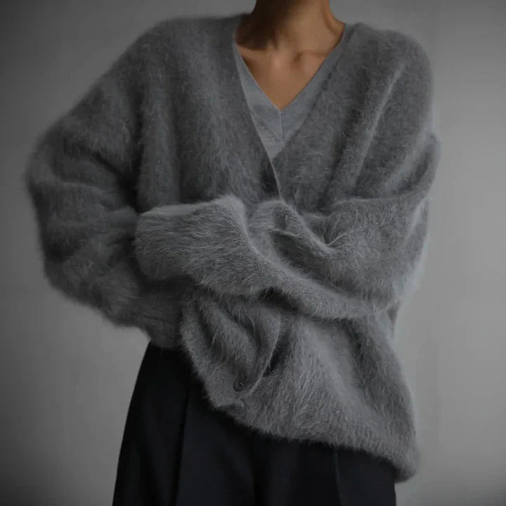 Belinda | Relaxed-Fit Button-Front V-Neck Cardigan for Women