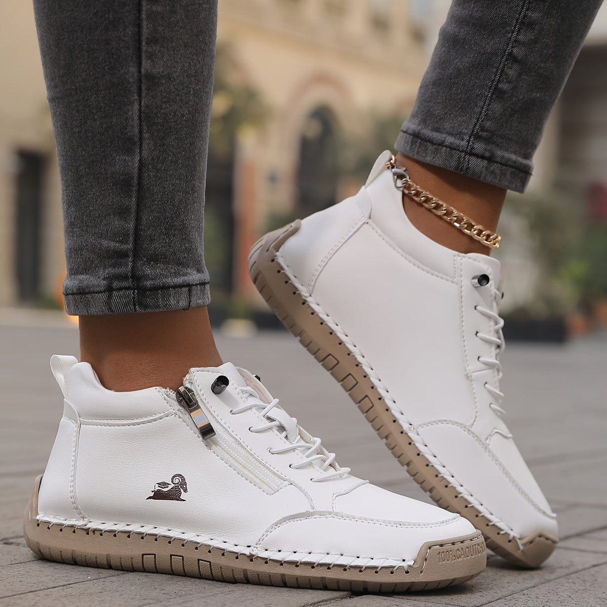 Roberta | Women Wide Toe Box Cushioned Walking Shoes