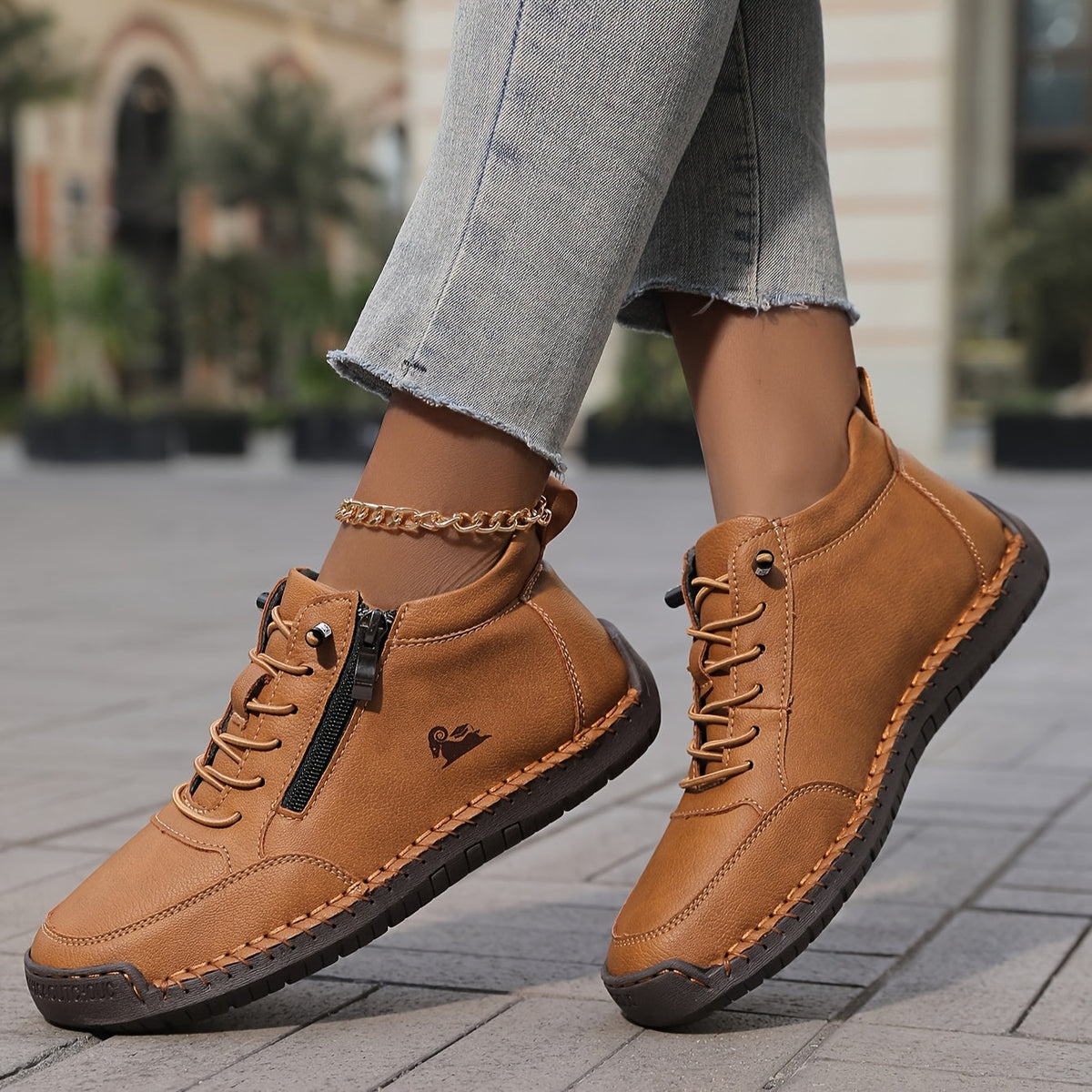 Roberta | Women Wide Toe Box Cushioned Walking Shoes
