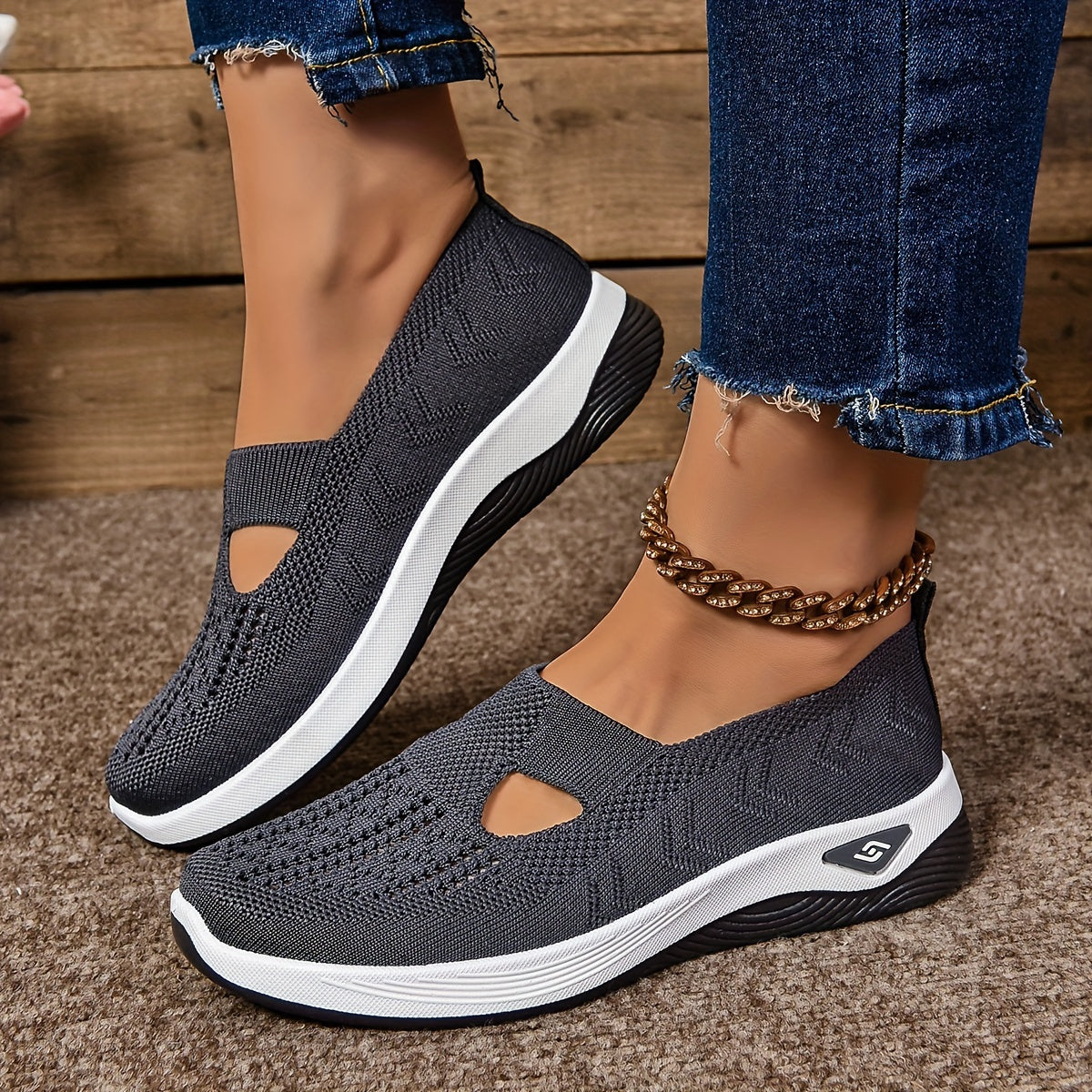 Comfortable Christine Brewer orthopedic women's non-slip shoes with free insoles, ideal for walking and everyday support.
