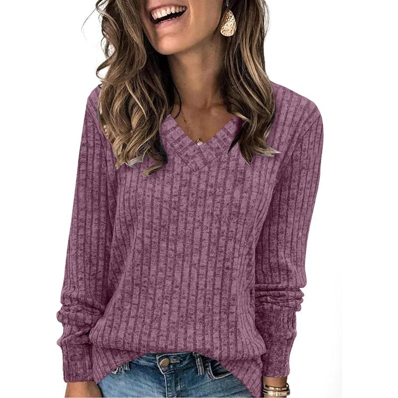 Christine Brewer Susanna oversized V-neck sweater for women in soft knit, showcasing a relaxed fit and cozy style.