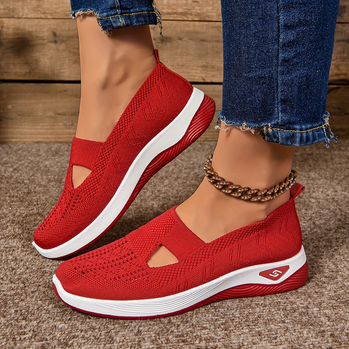 Comfortable Christine Brewer orthopedic non-slip shoes for women with free insoles, ideal for walking and everyday wear.