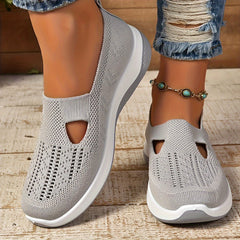 Comfortable Christine Brewer orthopedic shoes for women with non-slip soles and free insoles, ideal for walking and everyday wear.