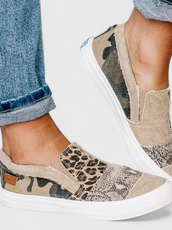 Christine Brewer Solivandrae orthopedic loafers for women in trendy canvas design, featuring comfortable slip-on shoes for everyday wear.