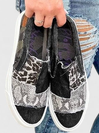 Christine Brewer Solivandrae orthopedic loafers for women, stylish canvas shoes designed for comfort and support.